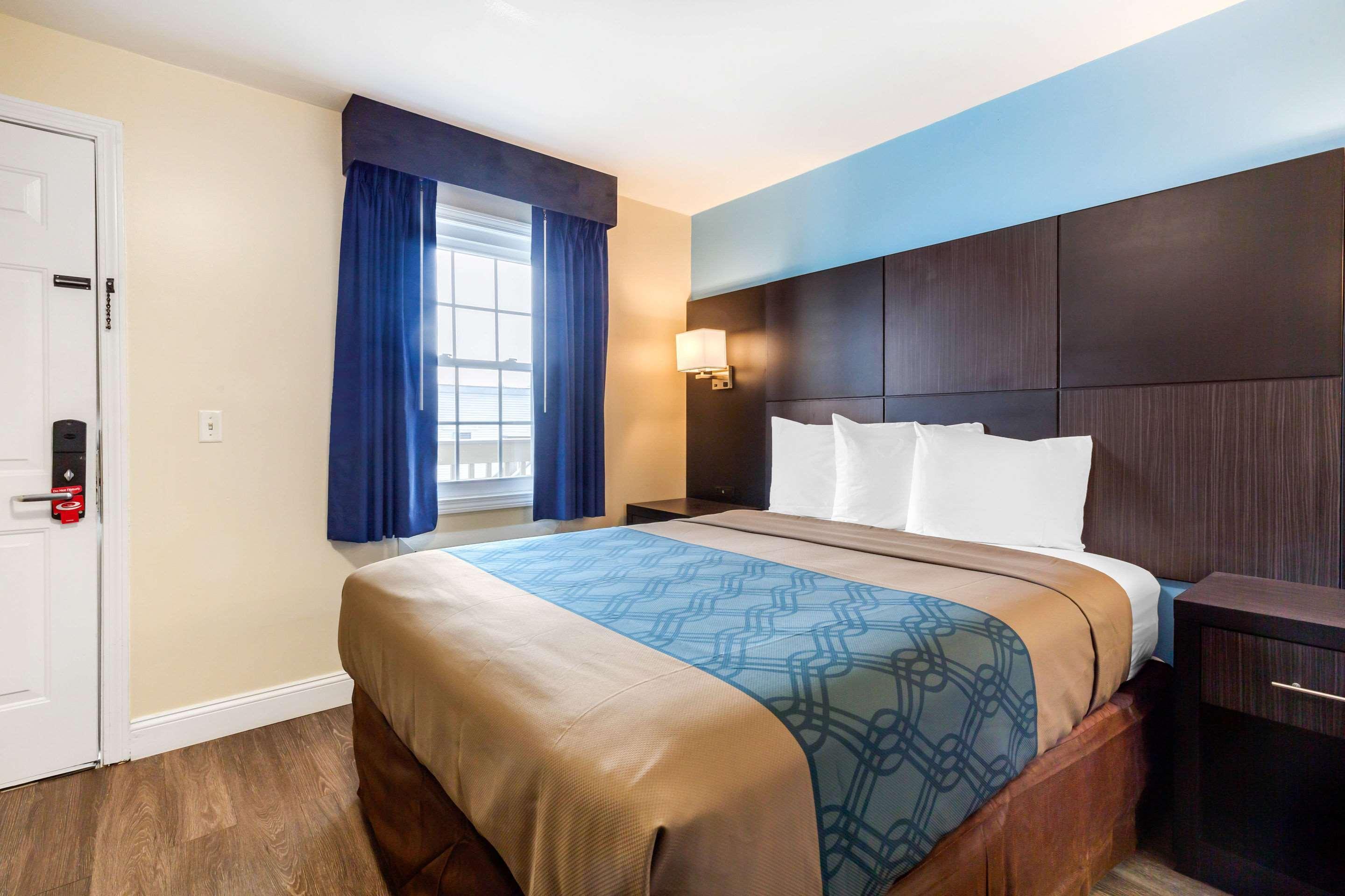 Econo Lodge By Choice - Cape Cod West Yarmouth Exteriör bild
