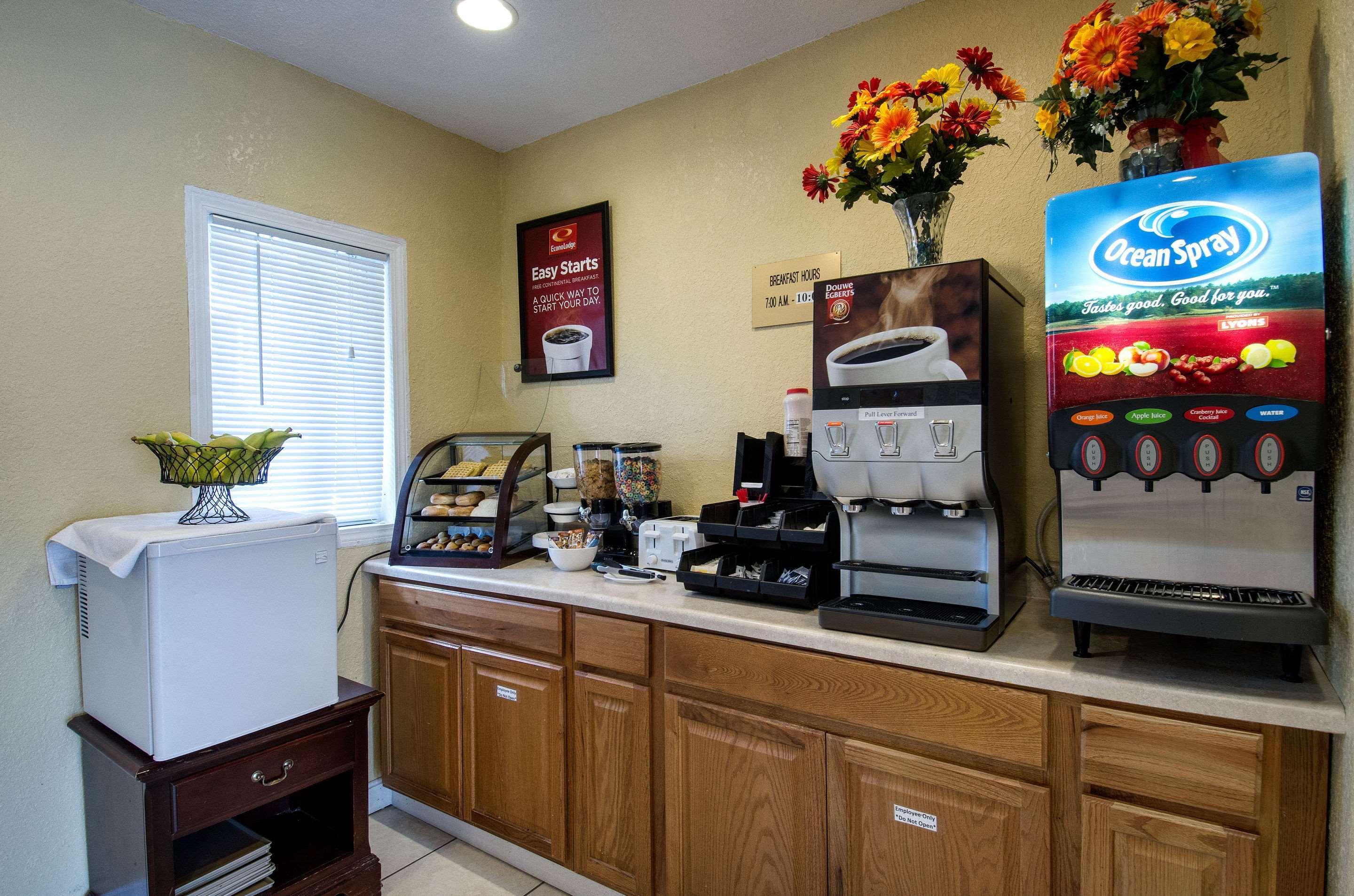 Econo Lodge By Choice - Cape Cod West Yarmouth Exteriör bild