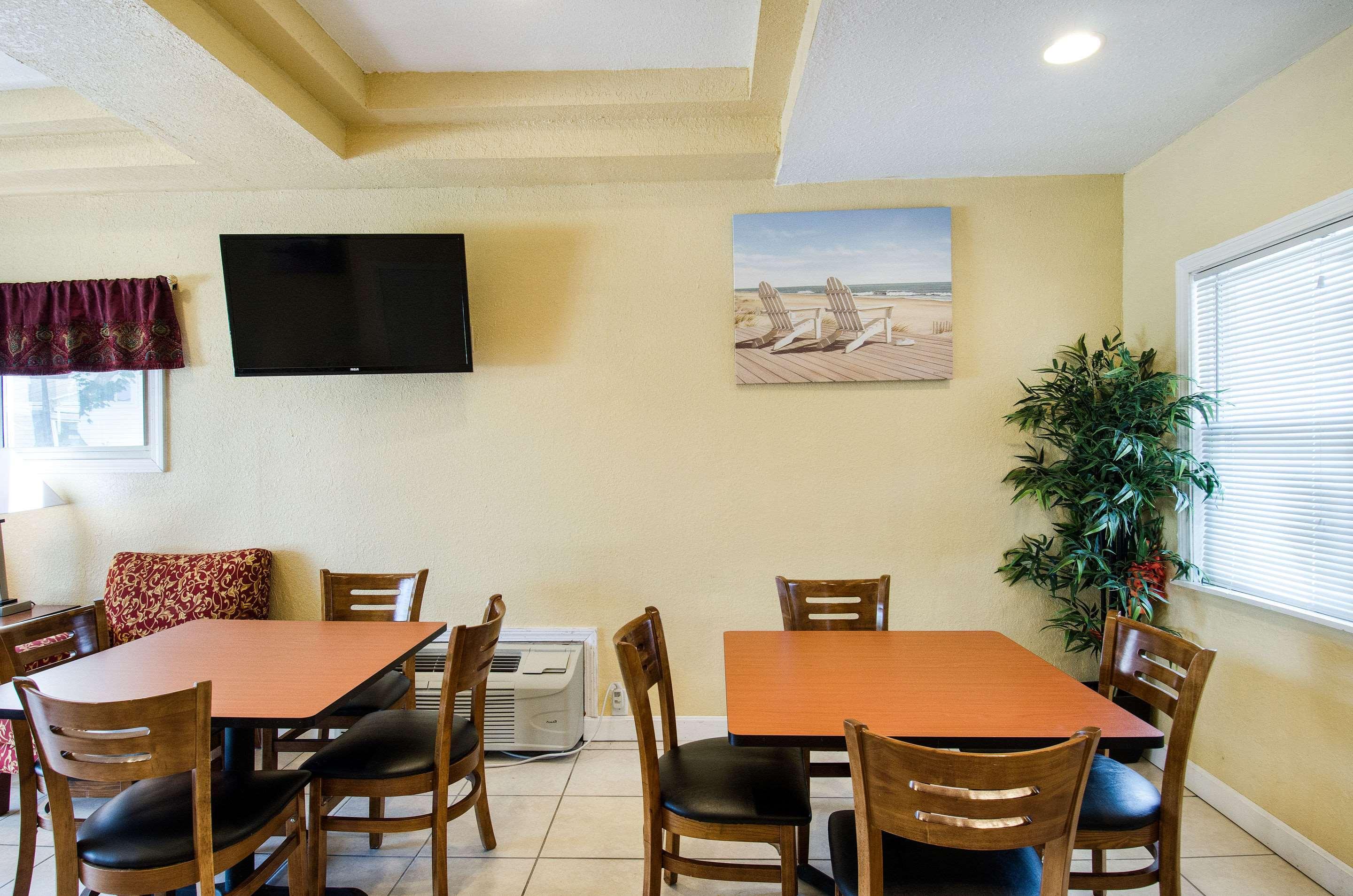 Econo Lodge By Choice - Cape Cod West Yarmouth Exteriör bild