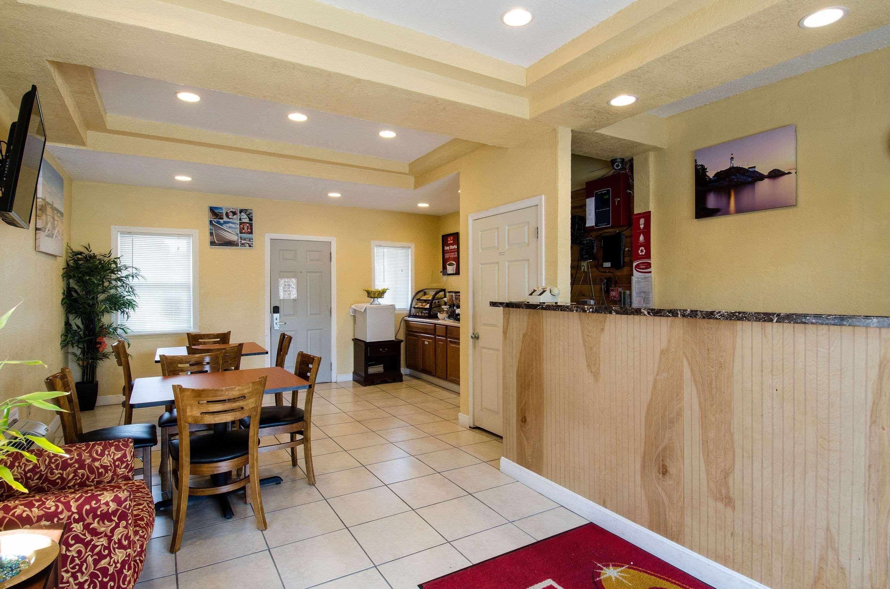 Econo Lodge By Choice - Cape Cod West Yarmouth Exteriör bild