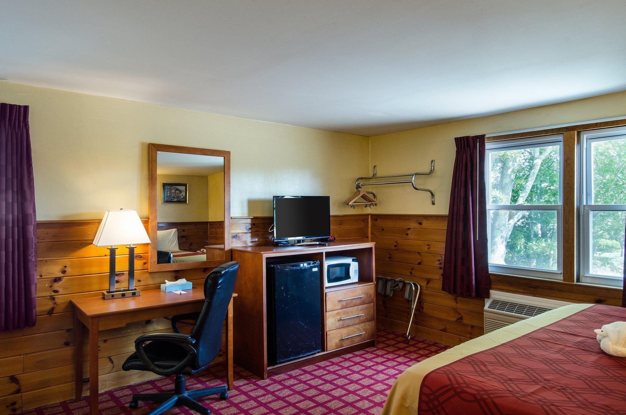 Econo Lodge By Choice - Cape Cod West Yarmouth Exteriör bild