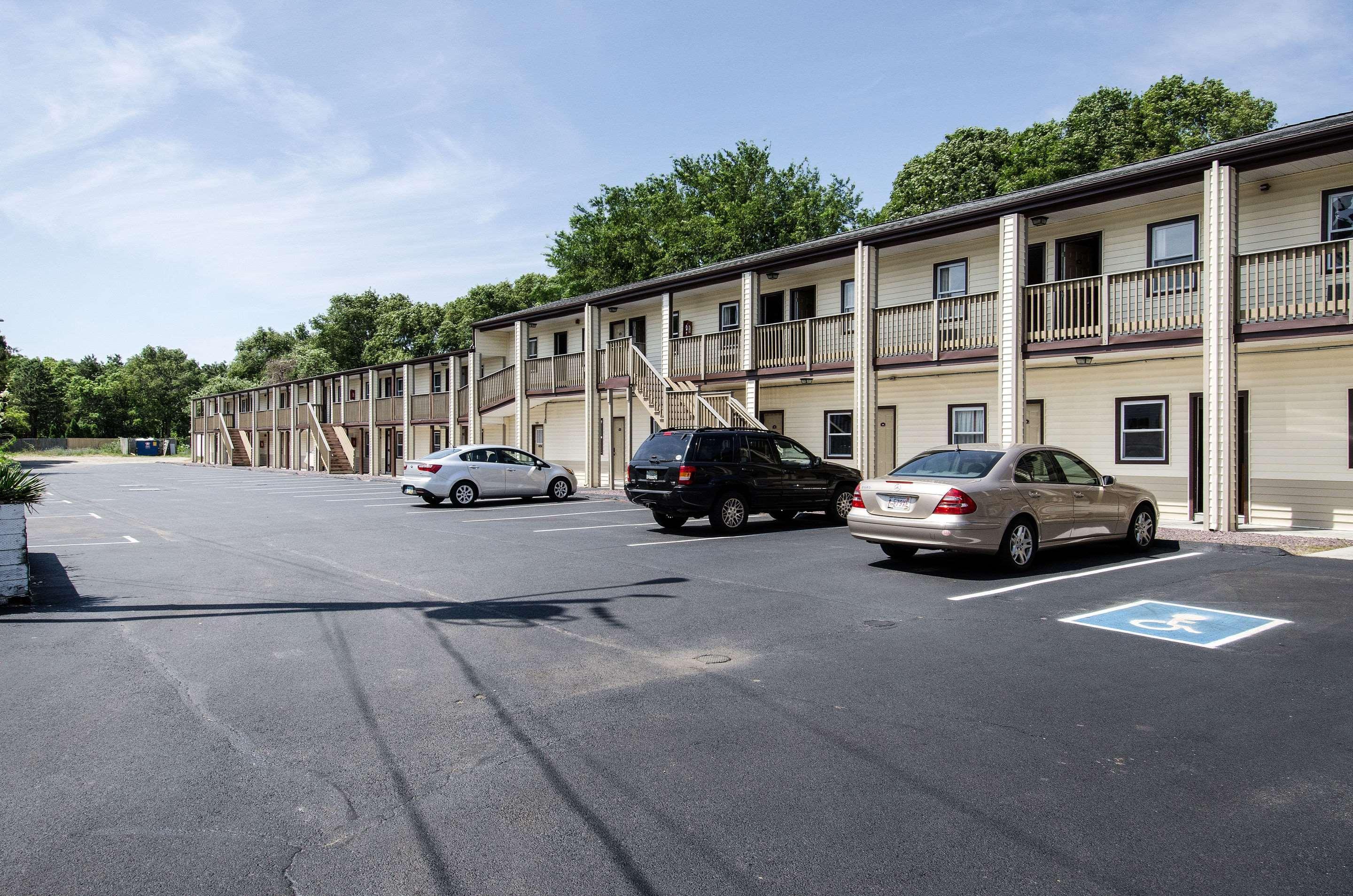 Econo Lodge By Choice - Cape Cod West Yarmouth Exteriör bild