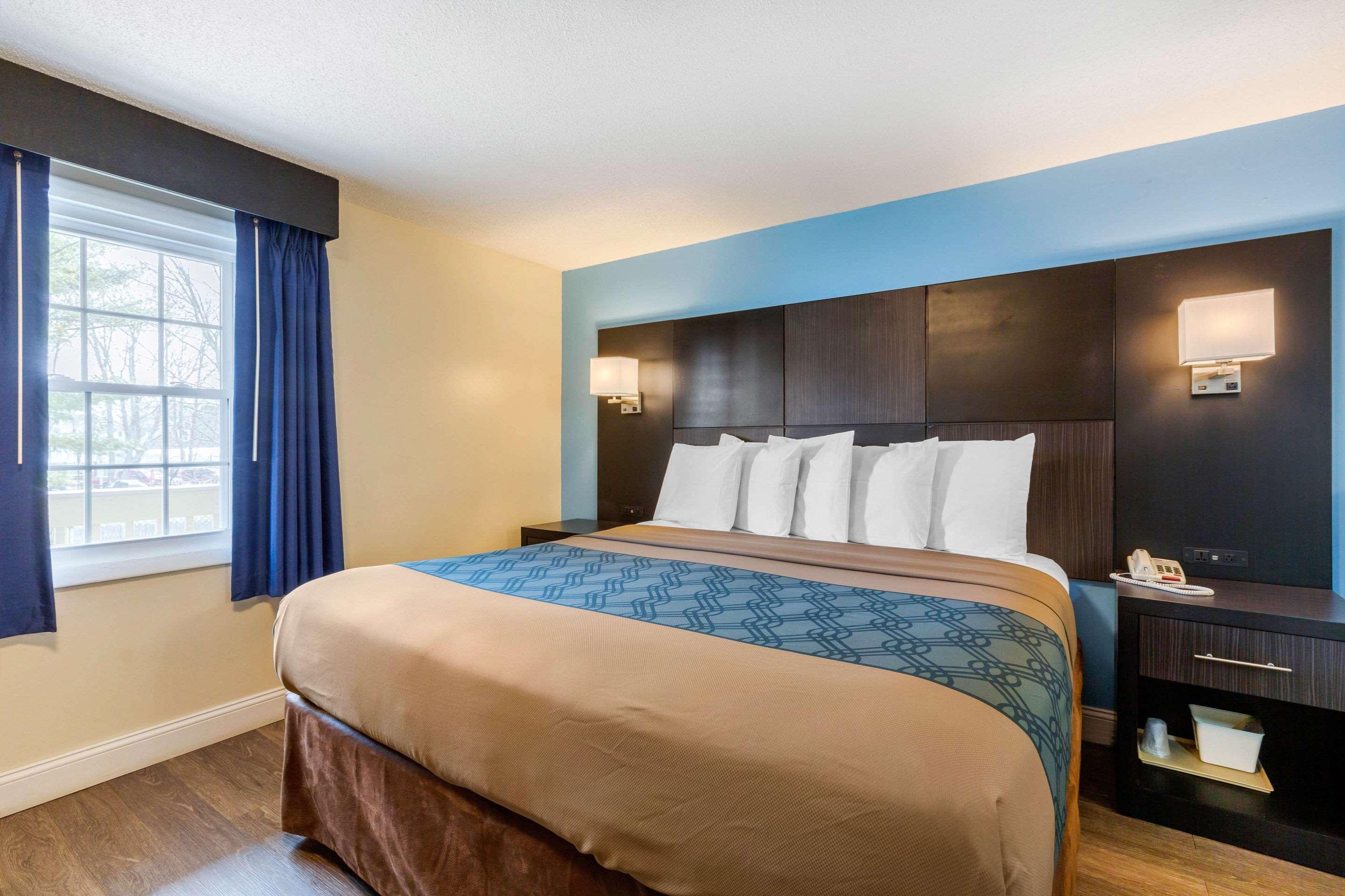 Econo Lodge By Choice - Cape Cod West Yarmouth Exteriör bild