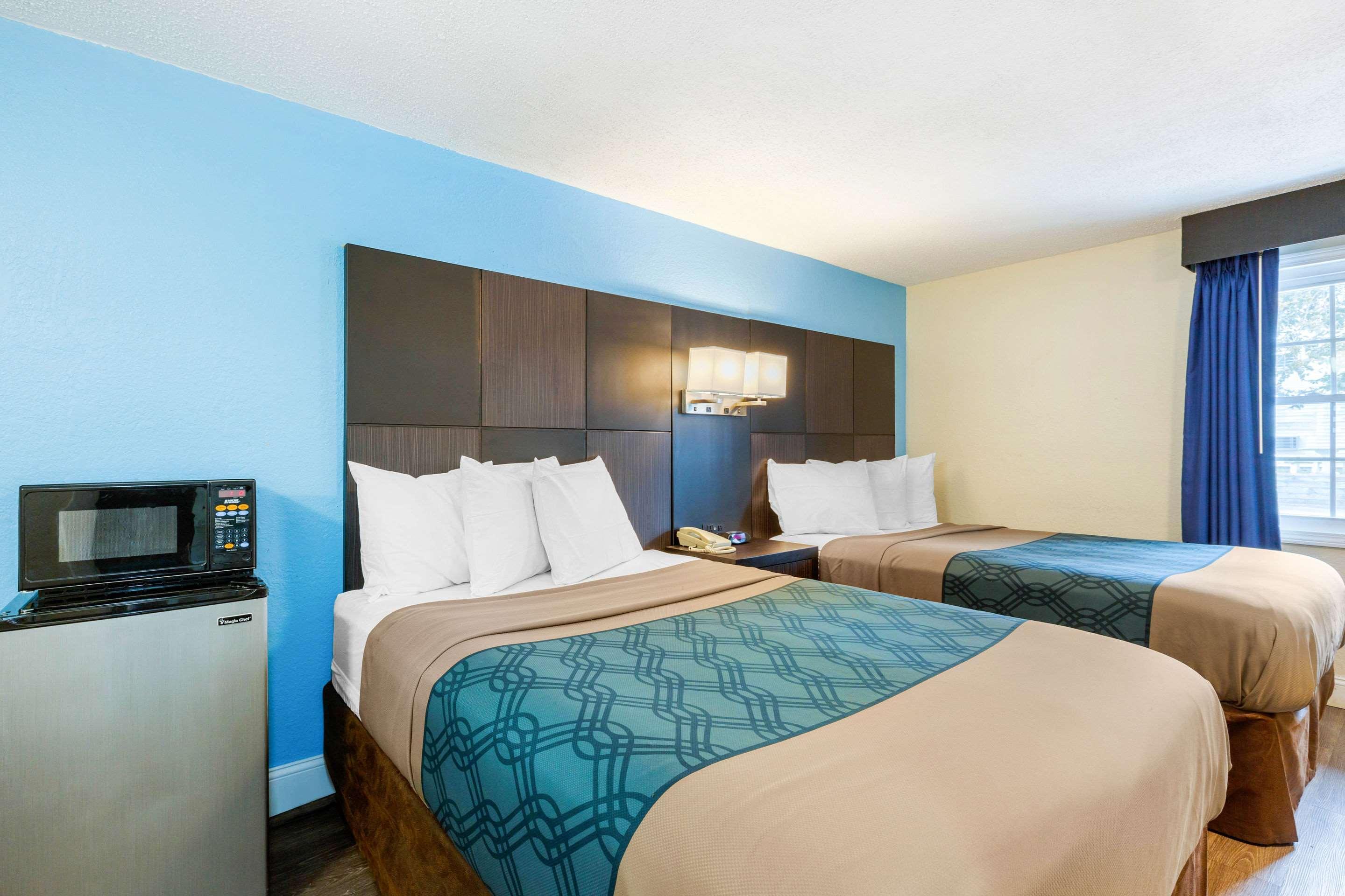 Econo Lodge By Choice - Cape Cod West Yarmouth Exteriör bild