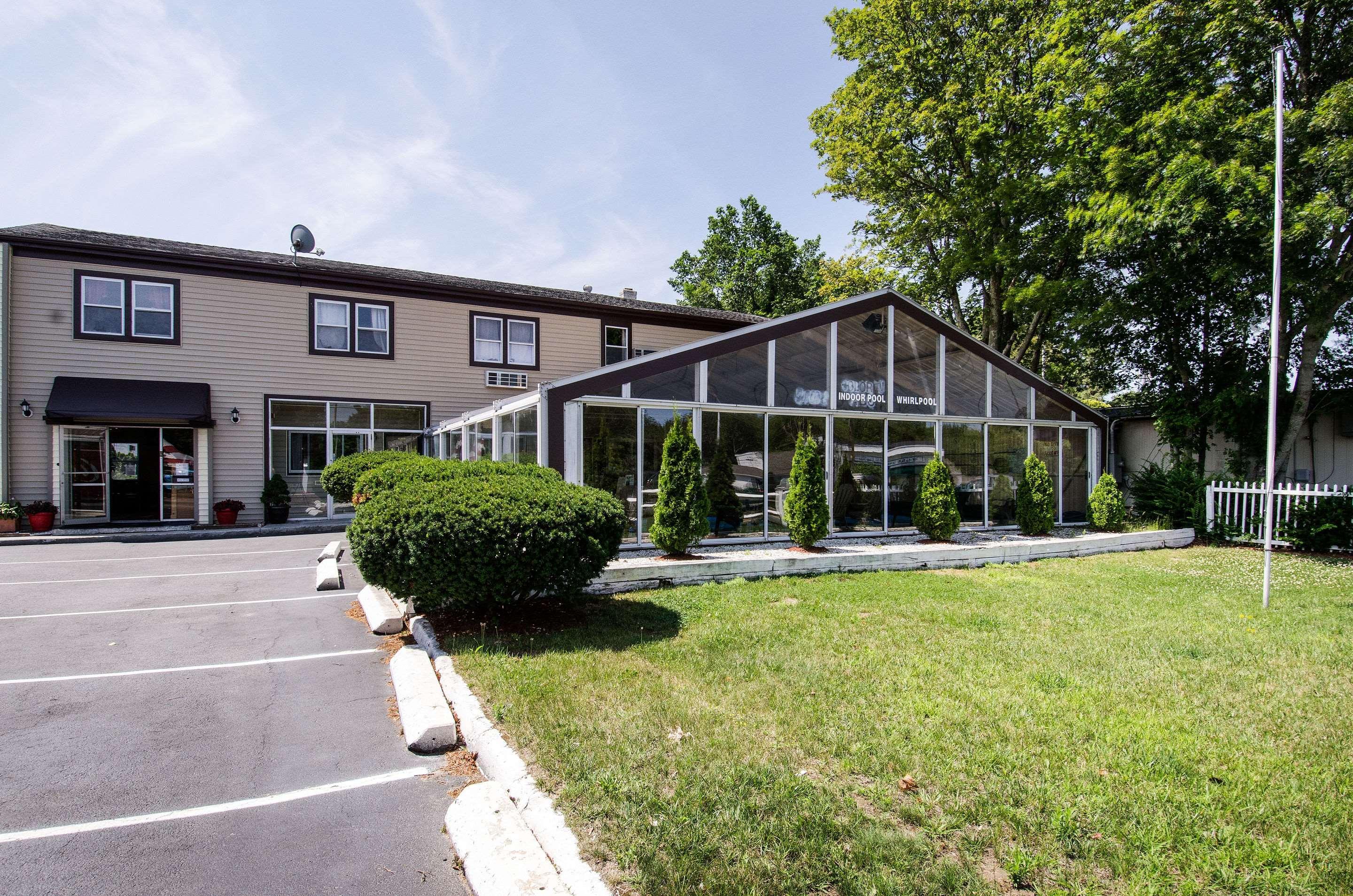 Econo Lodge By Choice - Cape Cod West Yarmouth Exteriör bild