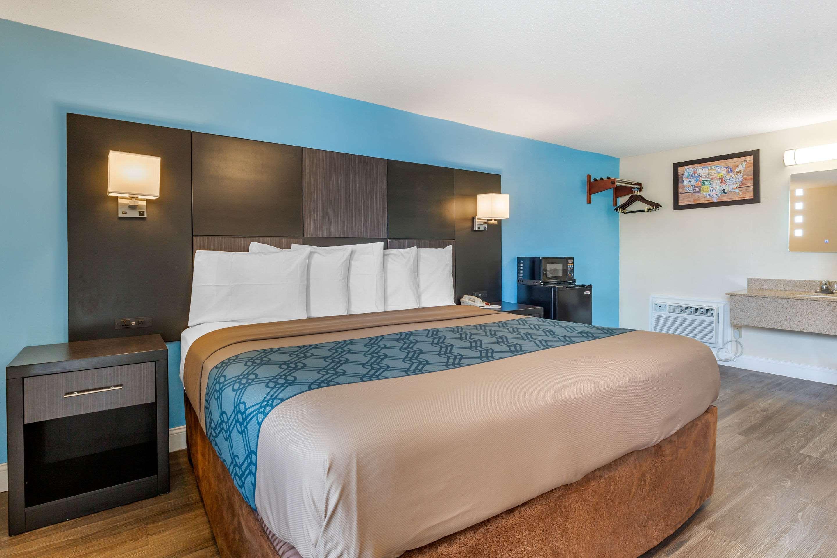Econo Lodge By Choice - Cape Cod West Yarmouth Exteriör bild