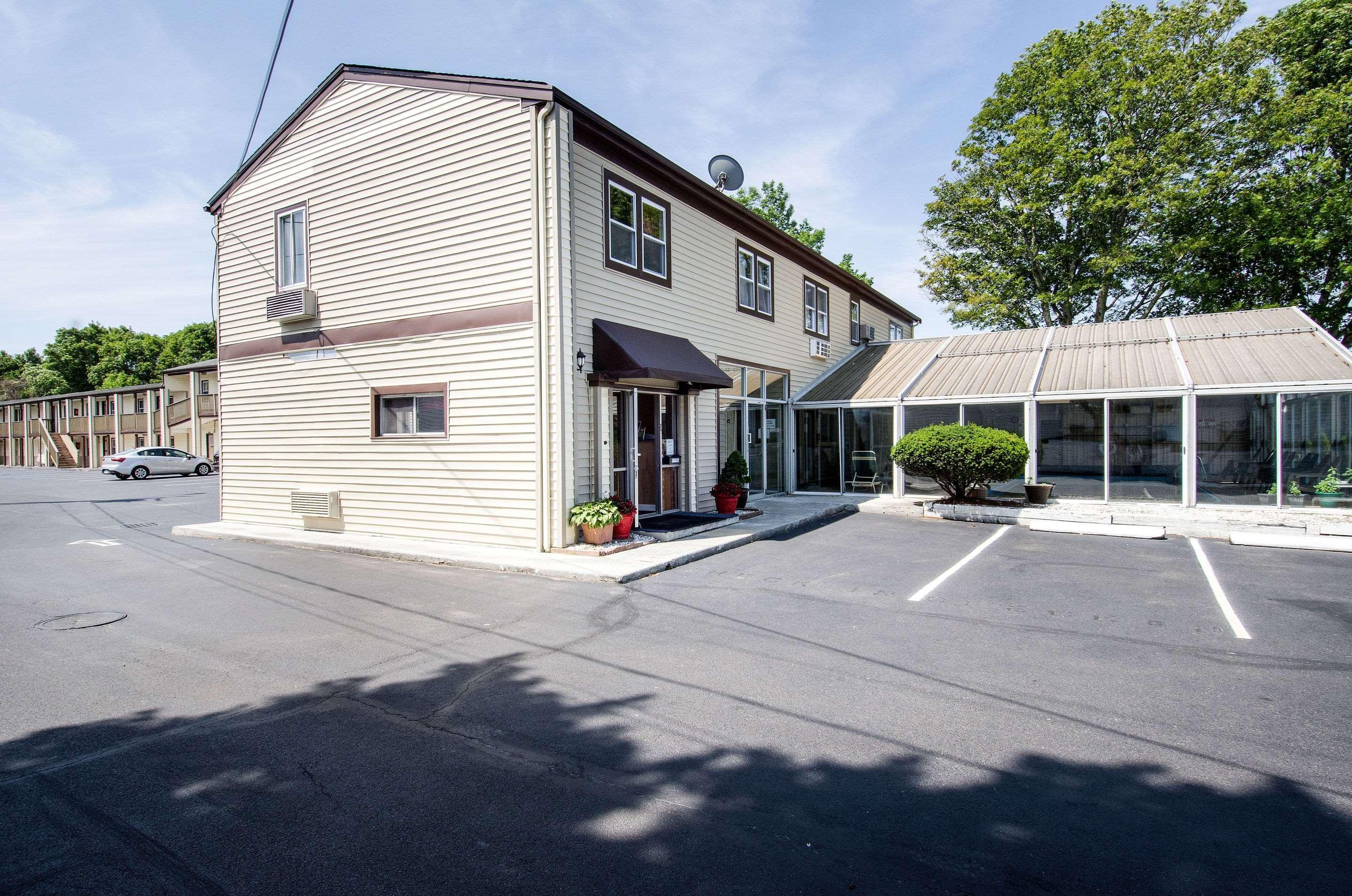 Econo Lodge By Choice - Cape Cod West Yarmouth Exteriör bild